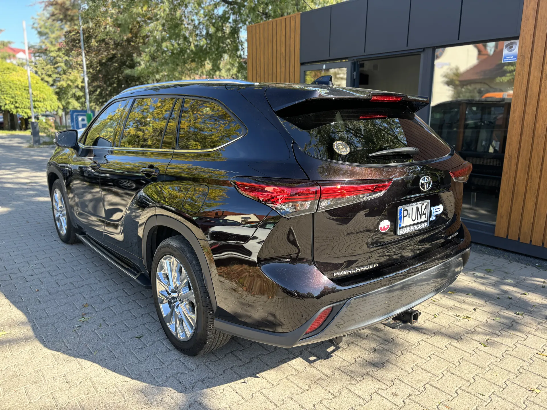 TOYOTA HIGHLANDER - zdjęcie wnętrza lub detalu