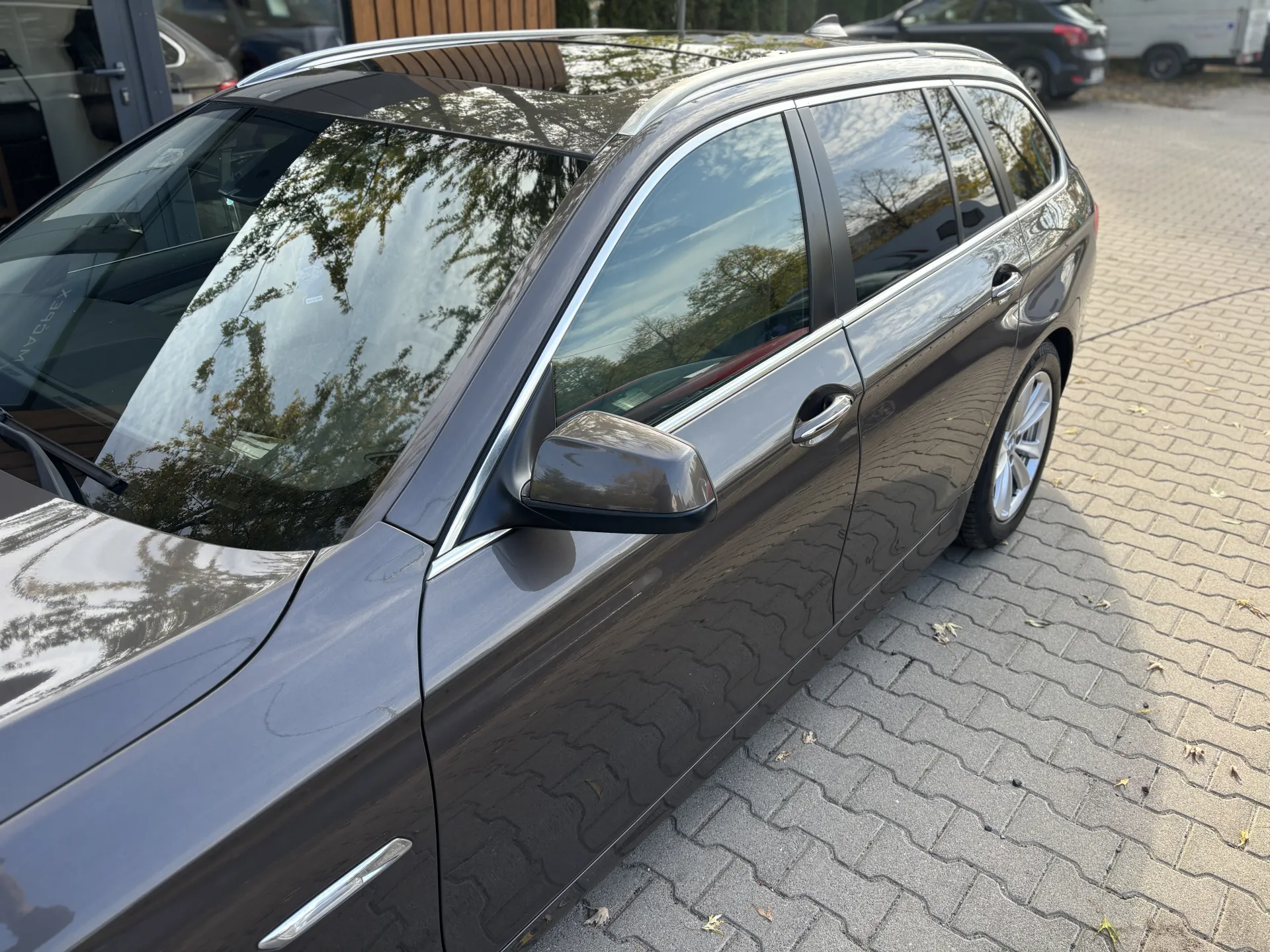 BMW 525d F11 - zdjęcie wnętrza lub detalu