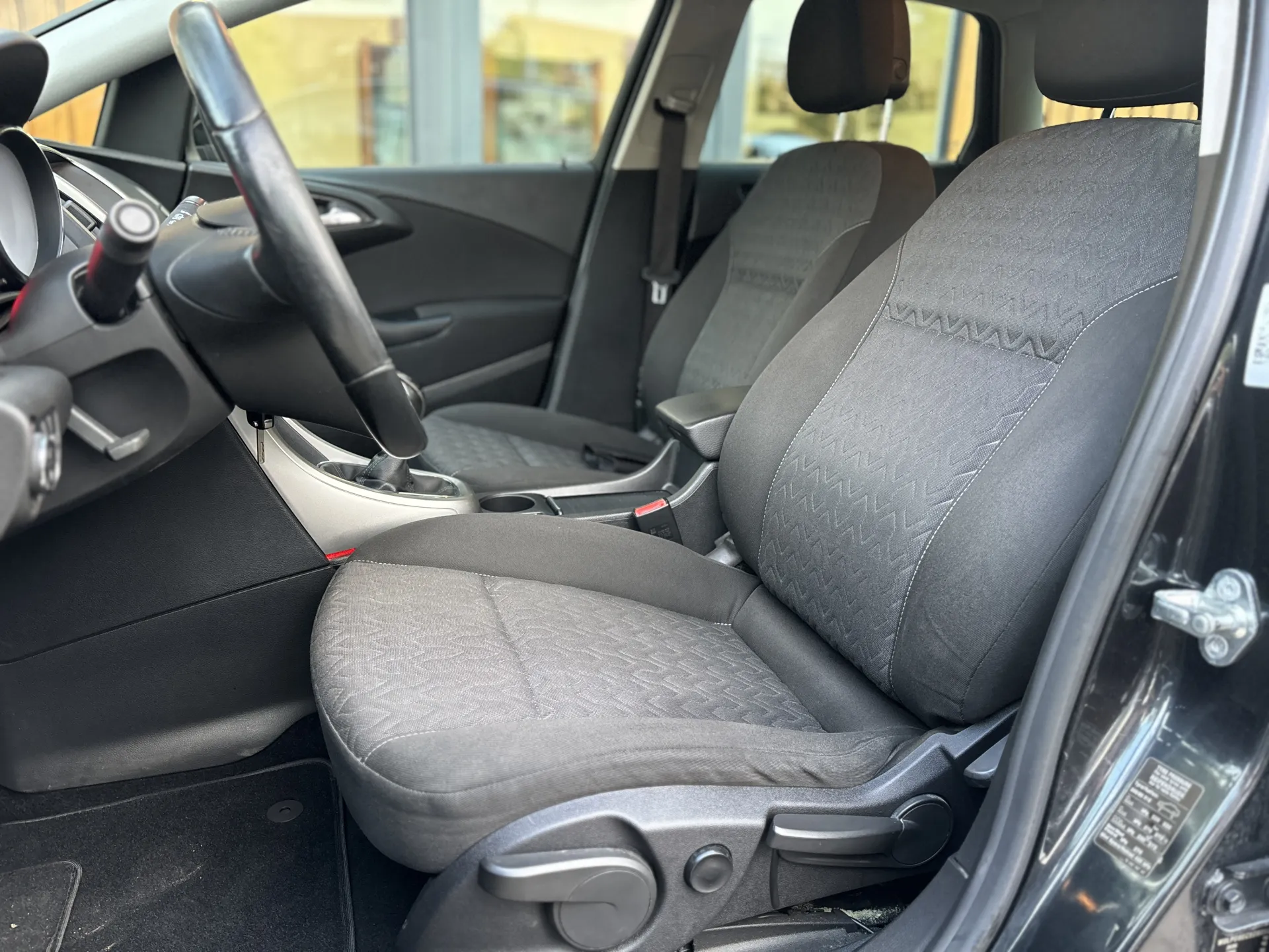 Zdjęcie z galerii: OPEL ASTRA J