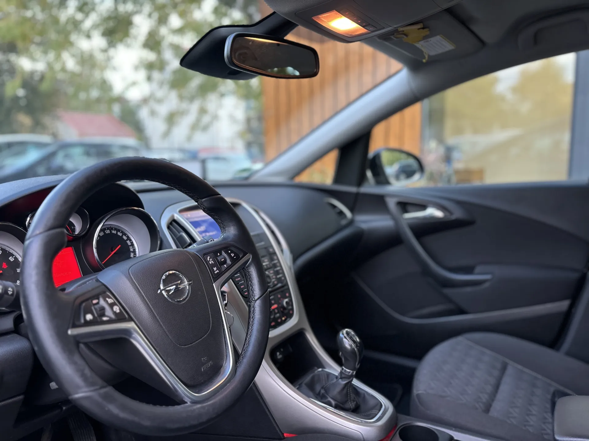 Zdjęcie z galerii: OPEL ASTRA J