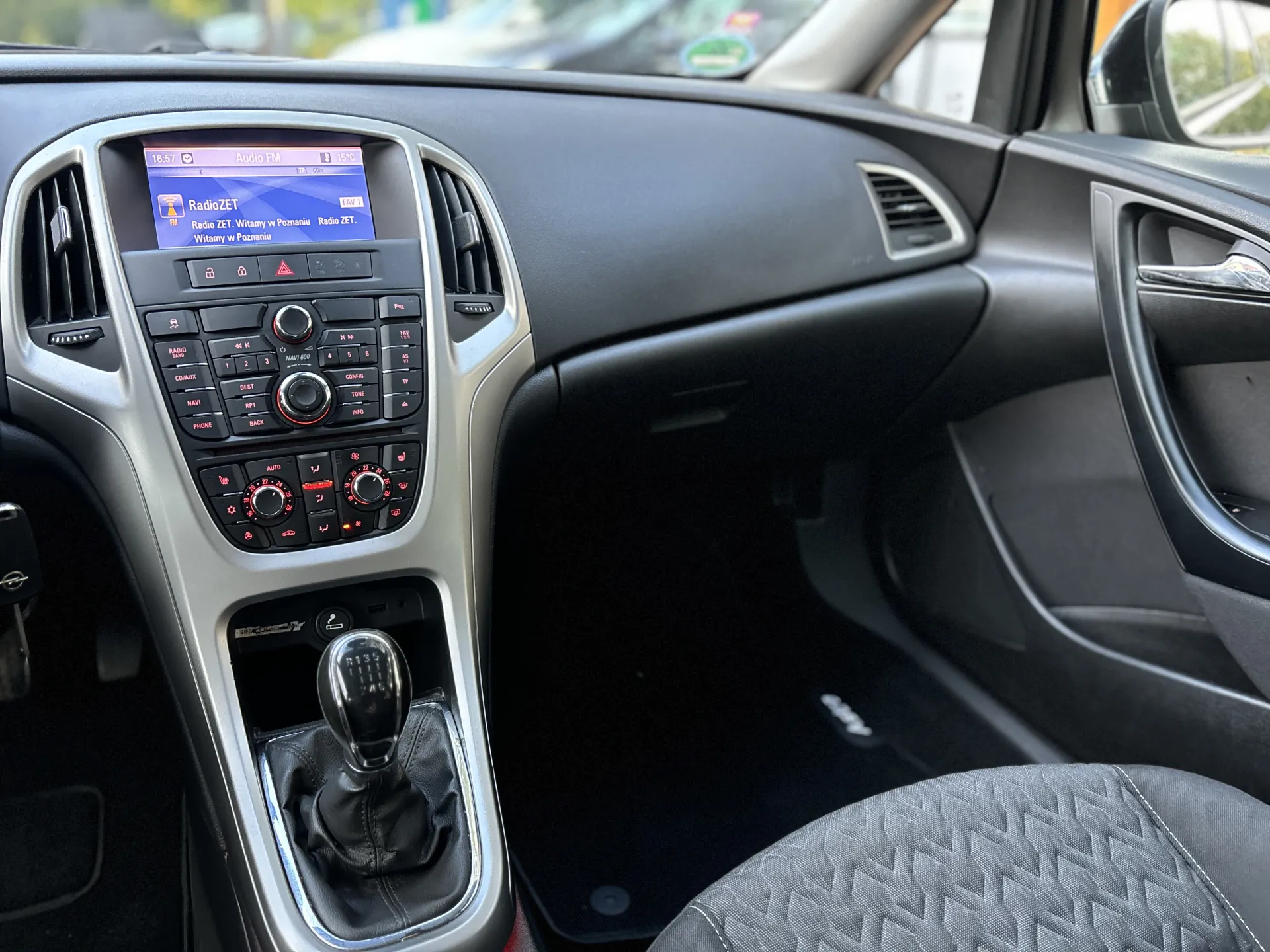 Zdjęcie z galerii: OPEL ASTRA J