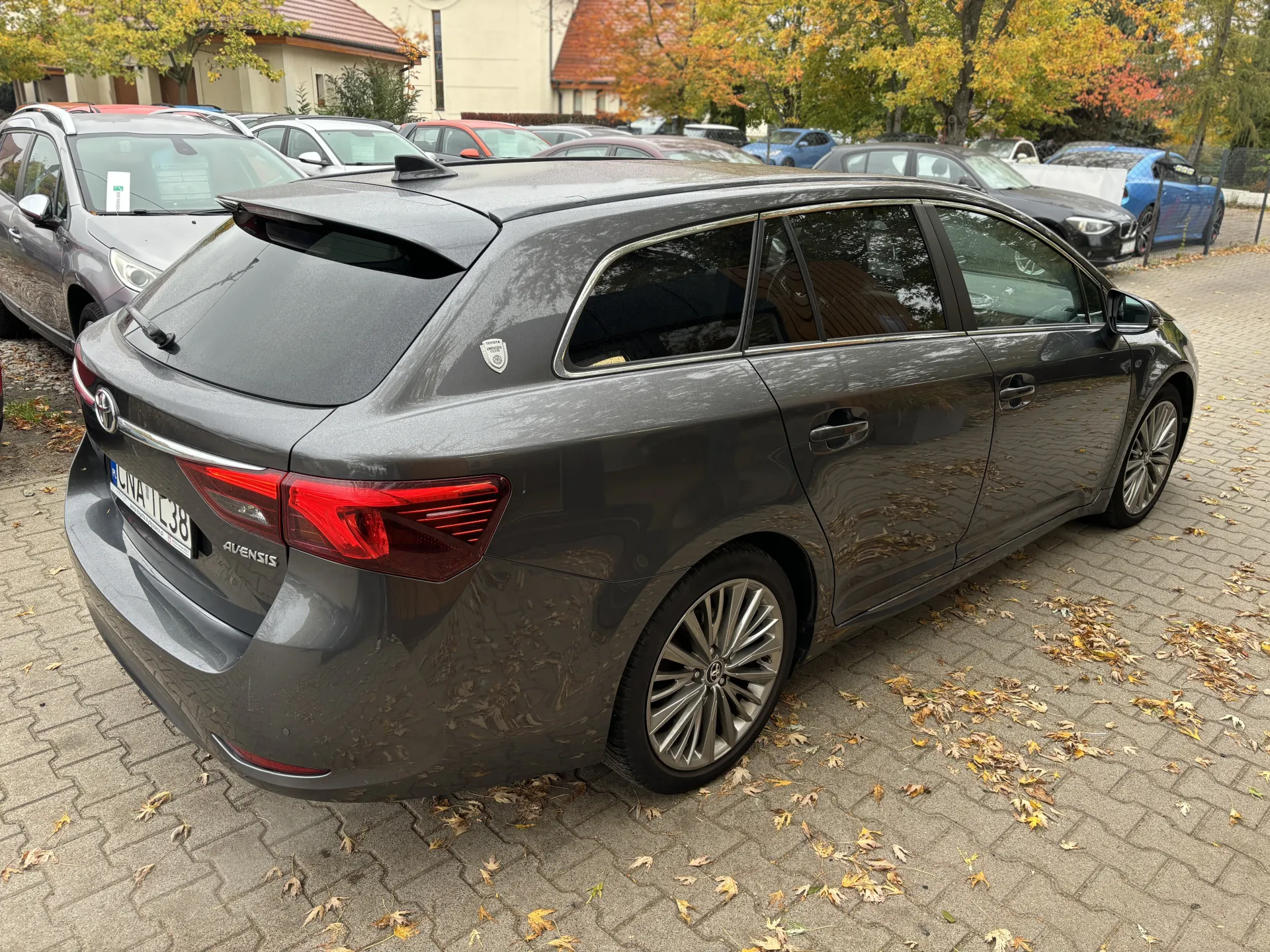 TOYOTA AVENSIS - zdjęcie wnętrza lub detalu